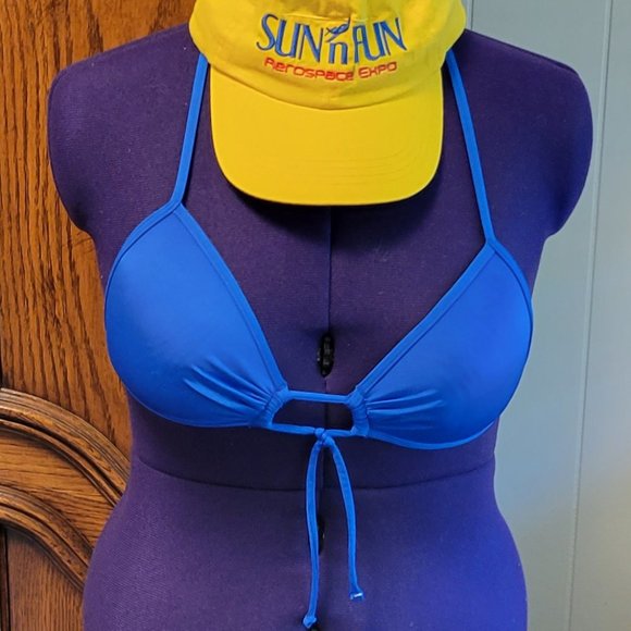 ❣️HP❣️Royal blue padded string bikini swimsuit top. Sz: M - Picture 2 of 3